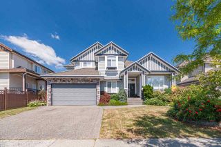 Photo 1: 16671 63 Avenue in Surrey: Cloverdale BC House for sale (Cloverdale)  : MLS®# R2485260