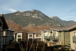 Photo 18: 38343 SUMMIT'S VIEW Drive in Squamish: Downtown SQ Townhouse for sale in "NATURE'S GATE EAGLEWIND" : MLS®# R2327010