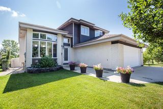 Photo 1: 99 Deering Close in Winnipeg: Eaglemere Residential for sale (3E)  : MLS®# 202216340