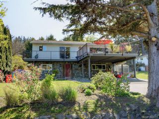 Photo 1: 391 Tamarack Rd in VICTORIA: Co Colwood Corners House for sale (Colwood)  : MLS®# 785284