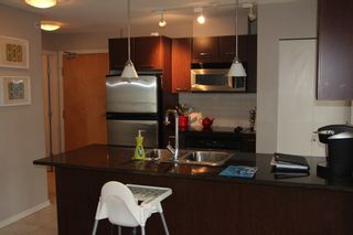 Photo 5:  in Vancouver: Condo for rent : MLS®# AR025A