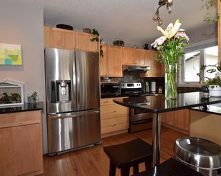 Photo 10: 6628 Law Drive SW in Calgary: Lakeview Detached for sale : MLS®# A2037255