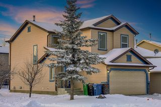 Photo 2: 140 Everstone Way SW in Calgary: Evergreen Detached for sale : MLS®# A1169975