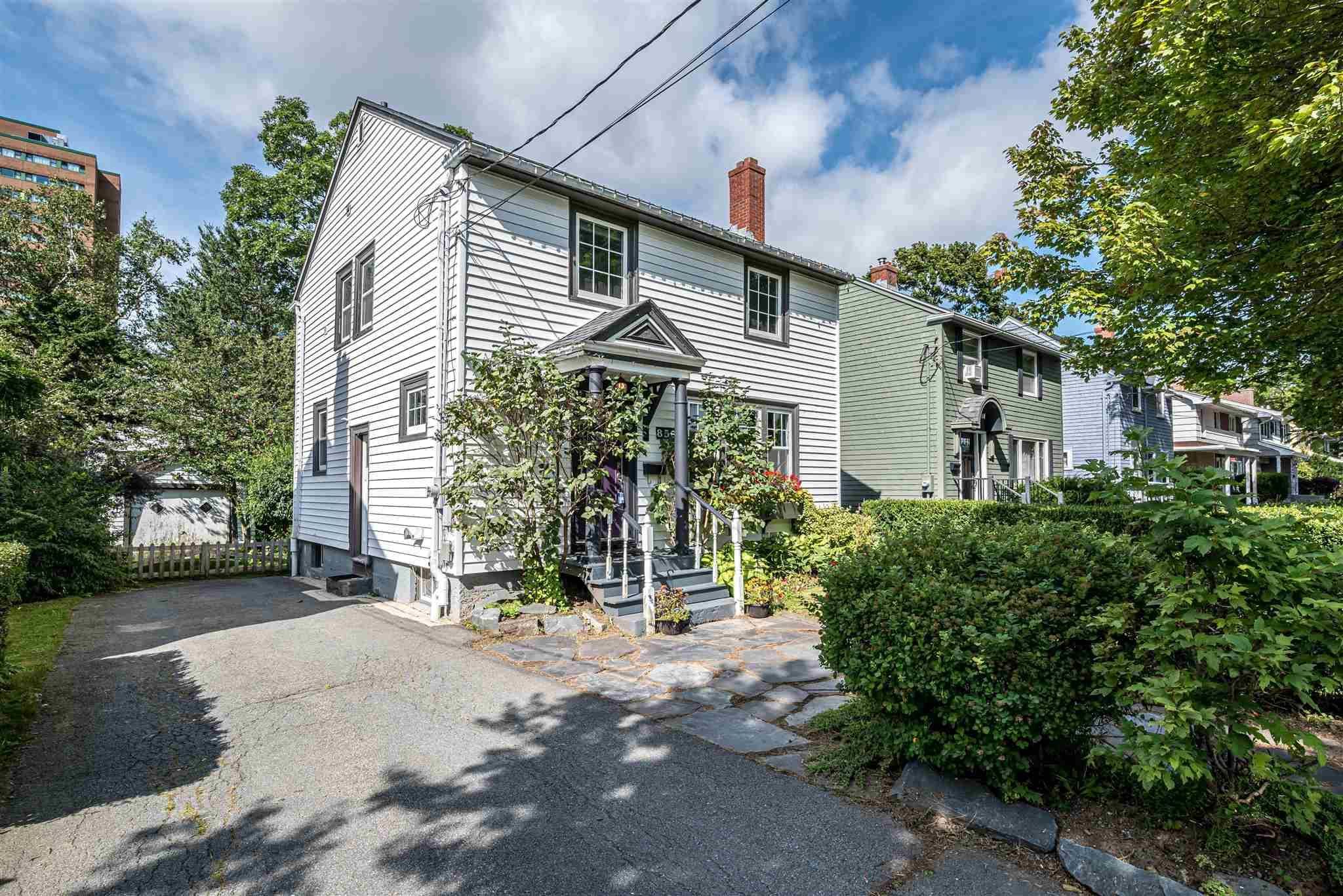 Main Photo: 856 Bridges Street in Halifax: 2-Halifax South Residential for sale (Halifax-Dartmouth)  : MLS®# 202119807
