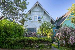 Photo 1: 741 E 11TH Avenue in Vancouver: Mount Pleasant VE House for sale (Vancouver East)  : MLS®# R2374495