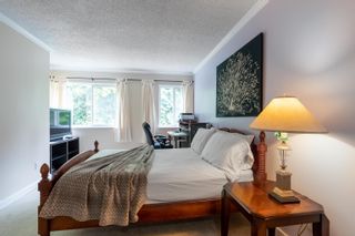Photo 19: 402 9880 MANCHESTER Drive in Burnaby: Cariboo Condo for sale in "Brookside Court" (Burnaby North)  : MLS®# R2702252