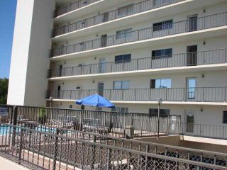 Photo 2: PACIFIC BEACH Condo for sale : 2 bedrooms : 4944 Cass Street #301 in San Diego