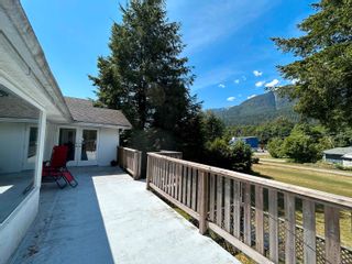 Photo 15: 41935 BIRKEN Road in Squamish: Brackendale House for sale : MLS®# R2784399