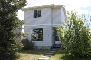 Photo 2: 73 Taradale Drive NE in Calgary: Taradale Detached for sale : MLS®# A1222729