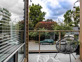 Photo 2: 206 1100 W 7TH Avenue in Vancouver: Fairview VW Condo for sale in "WINDGATE CHOKLIT PARK" (Vancouver West)  : MLS®# R2467547