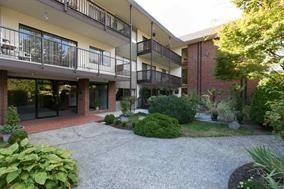 Main Photo: 112 155 E 5TH Street in North Vancouver: Lower Lonsdale Condo for sale in "WINCHESTER ESTATES" : MLS®# R2124740