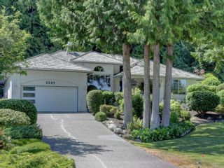 Photo 2: 8584 W Echo Pl in North Saanich: NS Dean Park House for sale : MLS®# 881743