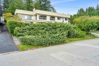 Photo 1: 14887 HARDIE Avenue: White Rock House for sale in "White Rock" (South Surrey White Rock)  : MLS®# R2509233