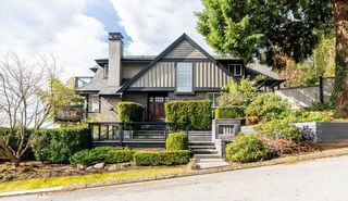 Photo 1: 2111 MOODY Avenue in North Vancouver: Boulevard House for sale : MLS®# R2860787