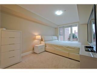 Photo 4: 206 2103 W 45th Avenue in Vancouver: Kerrisdale Condo for sale (Vancouver West)  : MLS®# V1035439