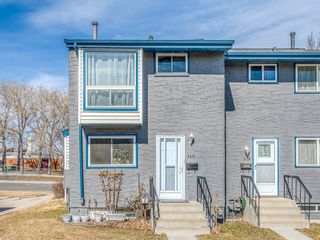 Photo 1: 140 6440 4 Street NW in Calgary: Thorncliffe Row/Townhouse for sale : MLS®# A1197270