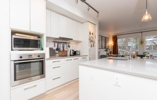 Photo 2: 205 2468 BAYSWATER Street in Vancouver: Kitsilano Condo for sale in "Bayswater" (Vancouver West)  : MLS®# R2865561