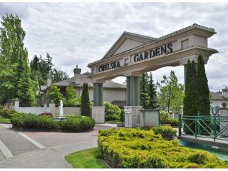 Photo 2: 112 13888 70TH Avenue in Surrey: East Newton Townhouse for sale in "Chelsea Gardens" : MLS®# F1305021