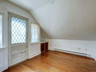 Photo 13: 214 Howe St in Victoria: Vi Fairfield West House for sale : MLS®# 899239