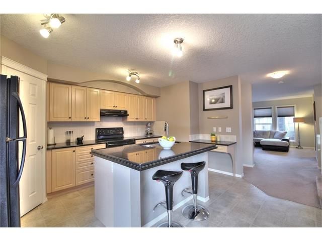 Photo 11: Photos: 35 EVERSYDE Circle SW in Calgary: Evergreen House for sale : MLS®# C4048910