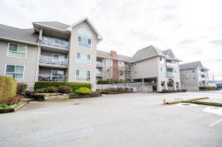 Main Photo: 104 19835 64 Avenue in Langley: Willoughby Heights Condo for sale in "Willowbrook Gate" : MLS®# R2852685