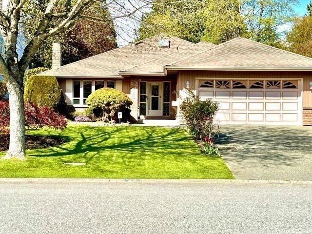 Main Photo: 12619 24A Avenue in Surrey: Crescent Bch Ocean Pk. House for sale in "Crescent Heights" (South Surrey White Rock)  : MLS®# R2724027