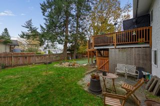Photo 36: 935 Garthland Rd in Esquimalt: Es Kinsmen Park House for sale : MLS®# 889501