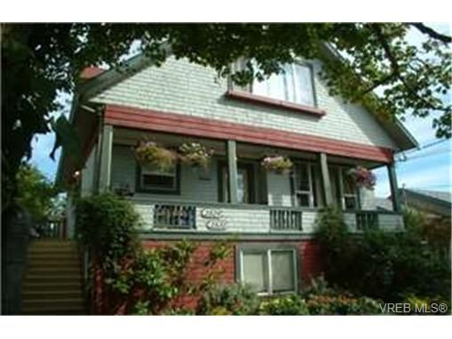 Main Photo: 2529 Prior St in VICTORIA: Vi Hillside Half Duplex for sale (Victoria)  : MLS®# 425726