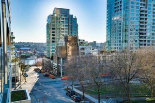 Photo 11: 706 1480 HOWE Street in Vancouver: Yaletown Condo for sale in "Vancouver House" (Vancouver West)  : MLS®# R2662183