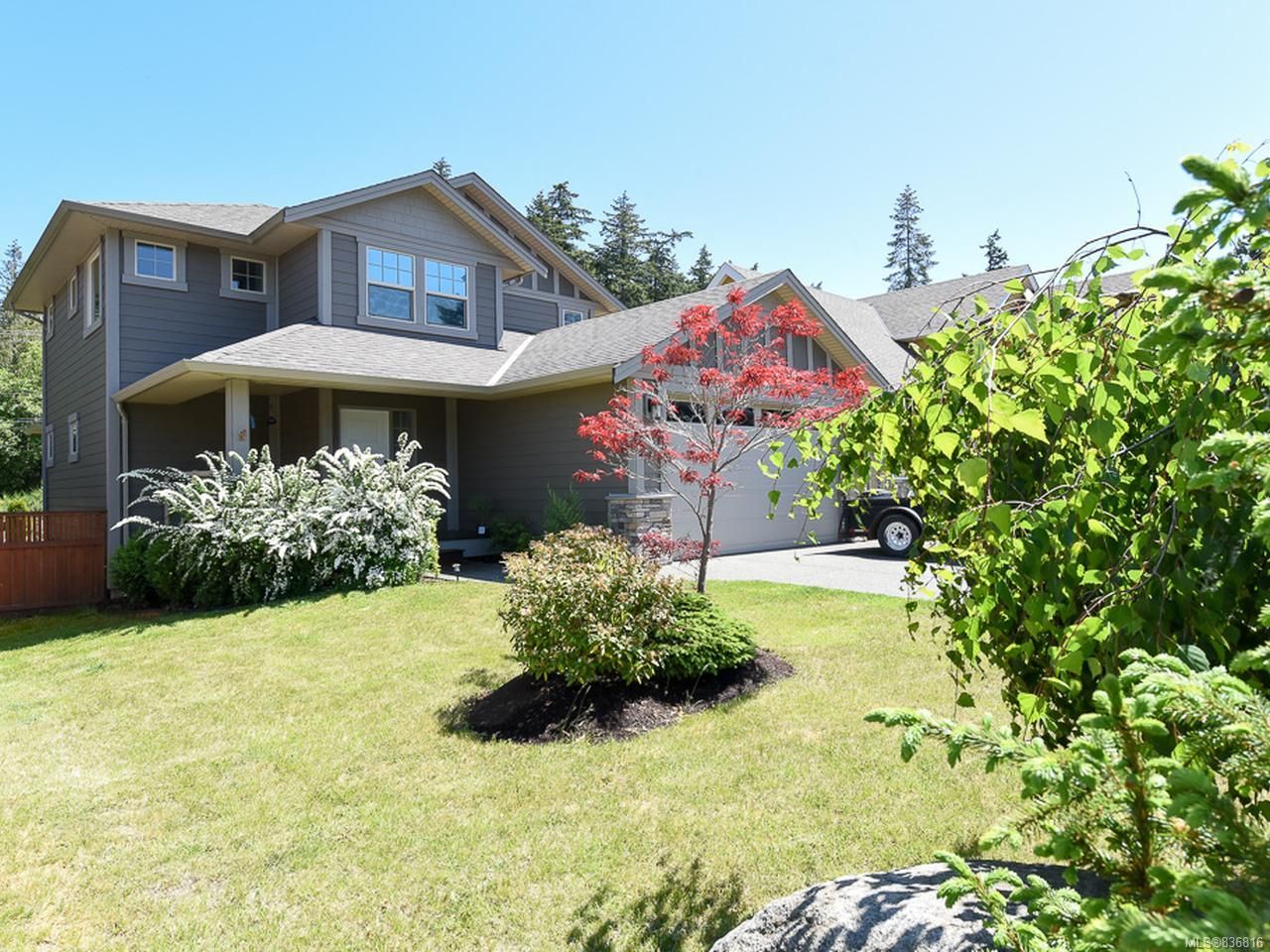 Main Photo: 350 Forester Ave in COMOX: CV Comox (Town of) House for sale (Comox Valley)  : MLS®# 836816