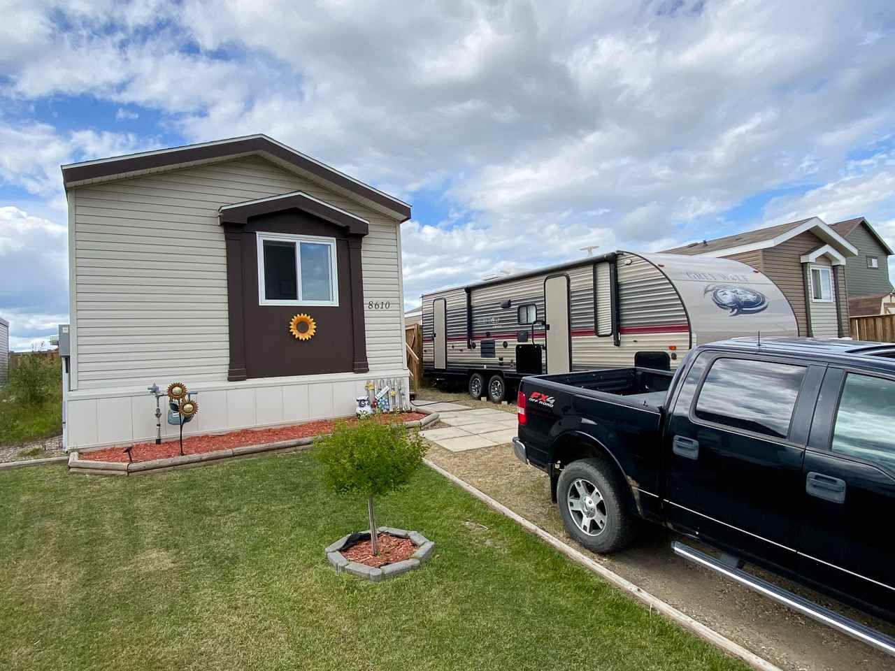 Main Photo: 8610 79A Street in Fort St. John: Fort St. John - City SE Manufactured Home for sale in "WINDFIELD ESTATES" (Fort St. John (Zone 60))  : MLS®# R2484457
