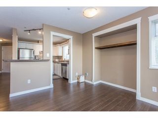 Photo 10: 203 2526 LAKEVIEW Crescent in Abbotsford: Central Abbotsford Condo for sale in "Mill Spring Manor" : MLS®# R2235722