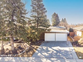 Photo 3: 4908 Nelson Road NW in Calgary: North Haven Detached for sale : MLS®# A2040949