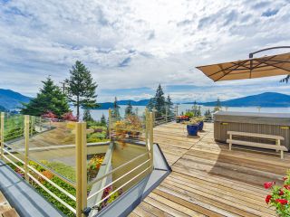 Photo 1: 242 BAYVIEW ROAD in West Vancouver: Lions Bay House for sale : MLS®# R2083072