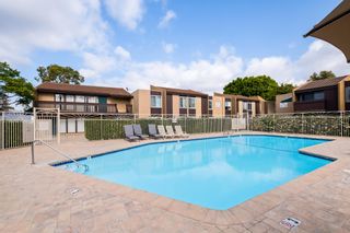 Photo 5: SERRA MESA Condo for sale : 2 bedrooms : 3454 Castle Glen Dr #109 in San Diego