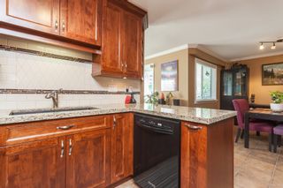 Photo 19: 307 15941 MARINE Drive: White Rock Condo for sale in "THE HERITAGE" (South Surrey White Rock)  : MLS®# R2408083