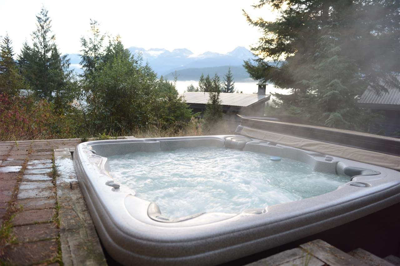 Photo 20: Photos: 8624 FOREST RIDGE DRIVE in Whistler: Alpine Meadows House for sale : MLS®# R2479442