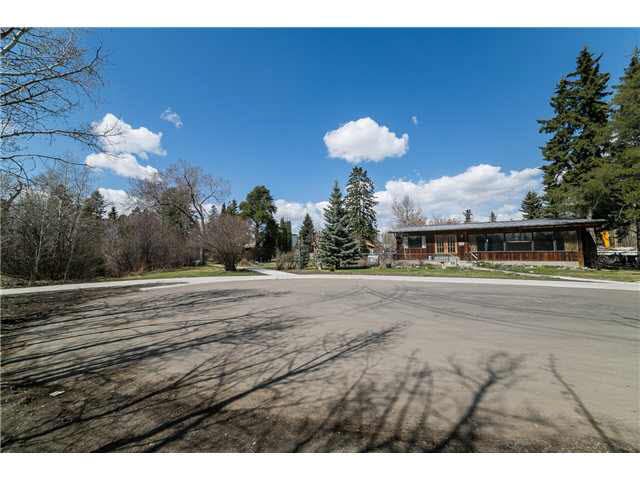 Main Photo: 14304 Ravine Drive NW in Edmonton: Grovenor House for sale : MLS®# E3373031
