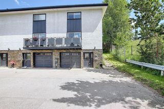 Photo 2: 9 1603 MCGONIGAL Drive NE in Calgary: Mayland Heights Row/Townhouse for sale : MLS®# A1015179