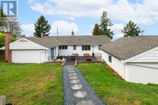 Photo 37: 340 Crescent Rd W in Qualicum Beach: House for sale : MLS®# 960029