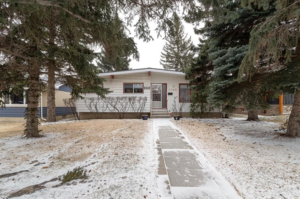 Main Photo: 4303 46 Avenue SW in Calgary: Glamorgan Detached for sale : MLS®# A1197587