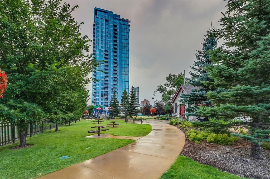 Main Photo: 504 215 13 Avenue SW in Calgary: Beltline Apartment for sale : MLS®# A2030217