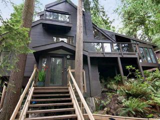 Photo 1: 1616 ROXBURY Road in North Vancouver: Deep Cove House for sale : MLS®# V965554