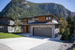 Main Photo: 2252 WINDSAIL Place in Squamish: Plateau House for sale in "Crumpit Woods" : MLS®# R2365036
