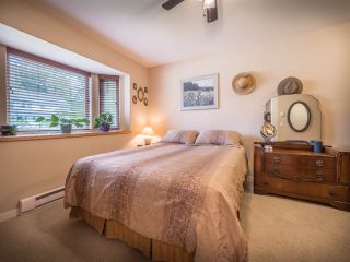 Photo 17: 6335 PICADILLY Place in Sechelt: Sechelt District House for sale (Sunshine Coast)  : MLS®# R2248834