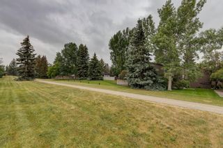 Photo 15: 138 Oaktree Lane SW in Calgary: Oakridge Semi Detached (Half Duplex) for sale : MLS®# A2058329