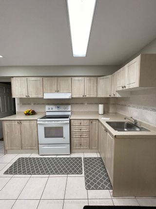 Photo 3: 30 Arvida Drive in Vaughan: Brownridge House (Apartment) for lease : MLS®# N7397210