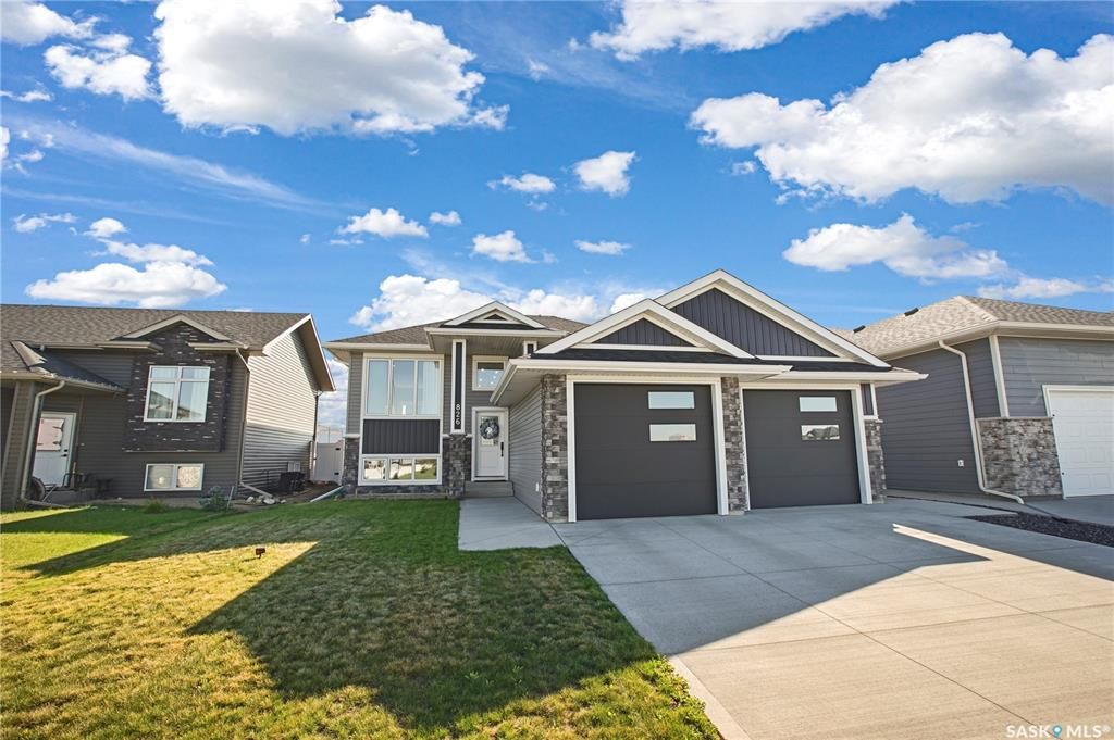 Main Photo: 826 1st Avenue North in Warman: Residential for sale : MLS®# SK908092