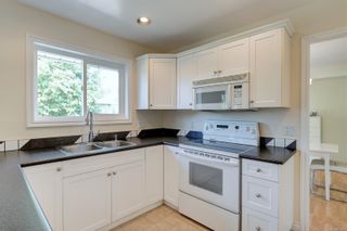Photo 6: 900 Clarke Rd in Central Saanich: CS Brentwood Bay House for sale : MLS®# 914995