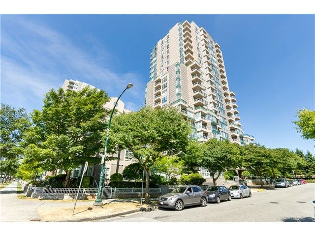 Main Photo: 101 5189 Gaston st in Vancouver: Collingwood VE Condo for sale (Vancouver East)  : MLS®# V1079918